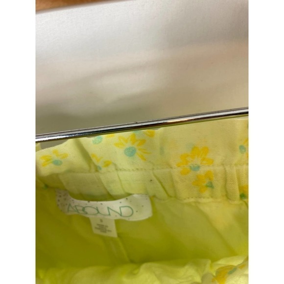 4/$25 Abound Yellow Moxie Floral Mini Skirt Size small - Picture 3 of 4
